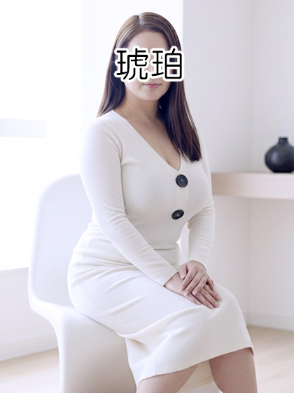 爆乳Gカップの美人妻 佐久間3
