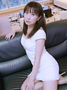 小柄でキュートな若妻 三神0