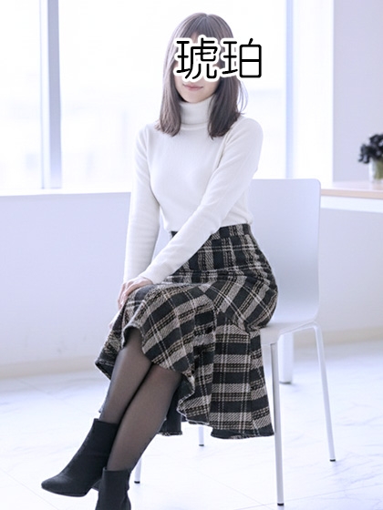 清楚な中に淫乱な炎が見える人妻 栗山3