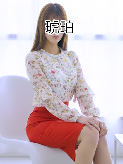 高身長でスレンダーな美熟女【楠木】4